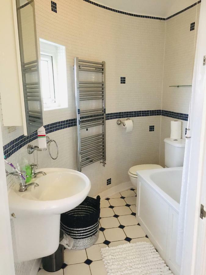 Cliff Top Apartment 3 Bedroom Shanklin Bagian luar foto