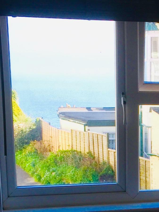 Cliff Top Apartment 3 Bedroom Shanklin Bagian luar foto