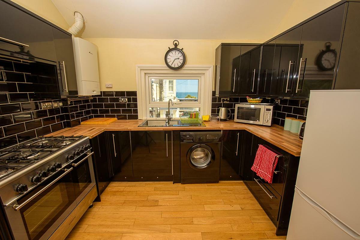 Cliff Top Apartment 3 Bedroom Shanklin Bagian luar foto