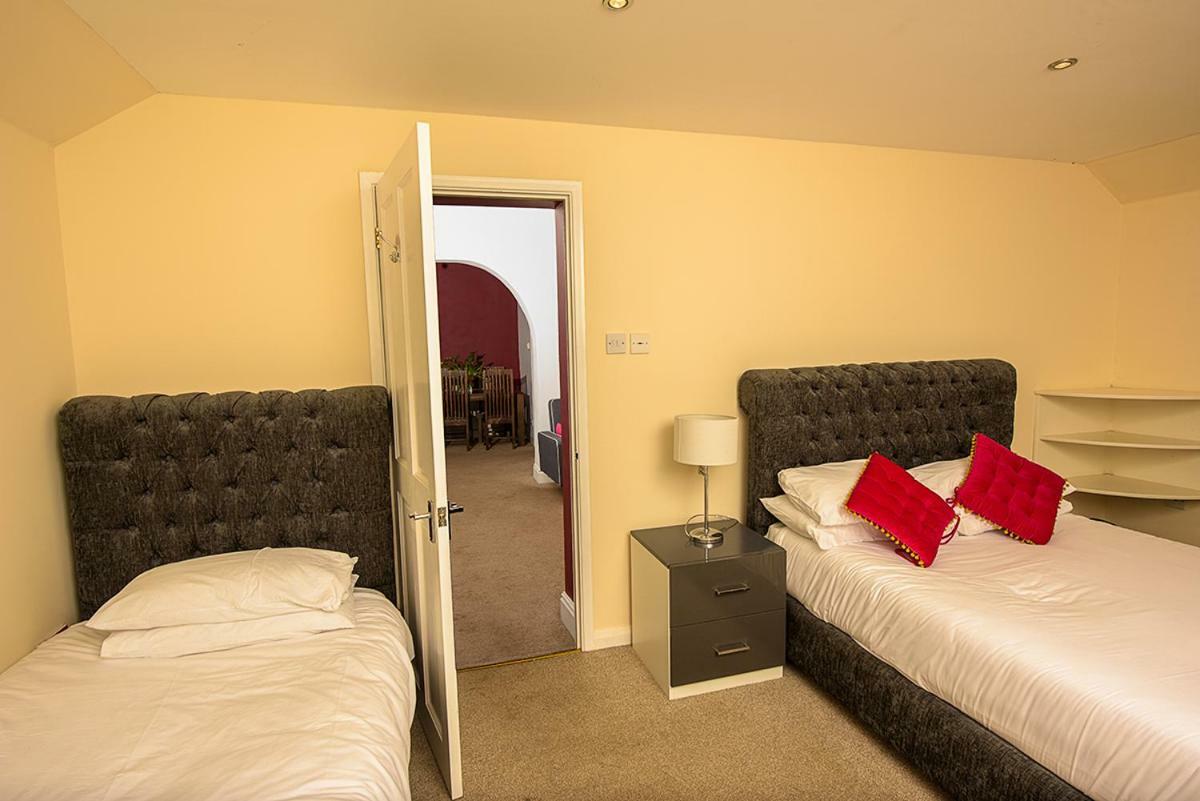 Cliff Top Apartment 3 Bedroom Shanklin Bagian luar foto